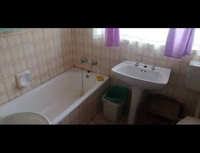 3 BEDROOM HOUSE SOLD IN LA HOFF